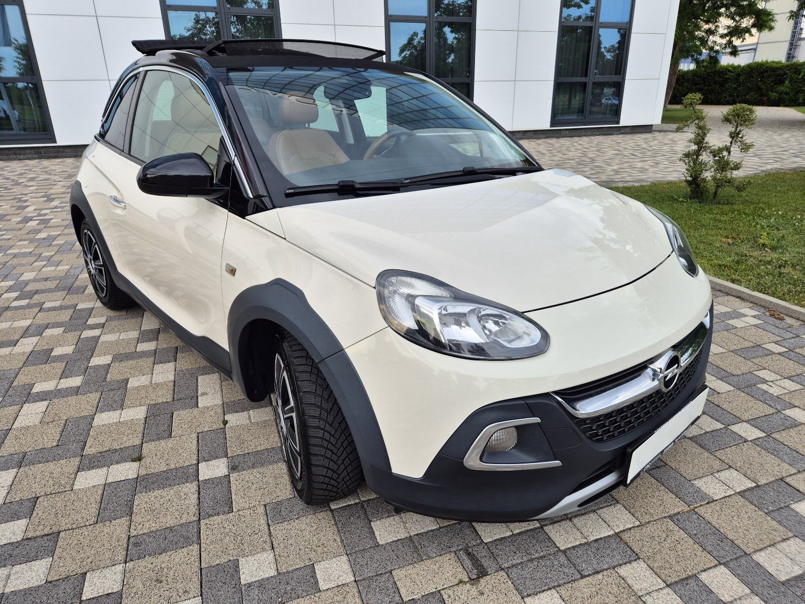Opel Adam Turbo **ROCKS**CABRIO**KLIMA**KOŽA**MULTIMEDIJA**REG 1 GOD**, fotografija 14