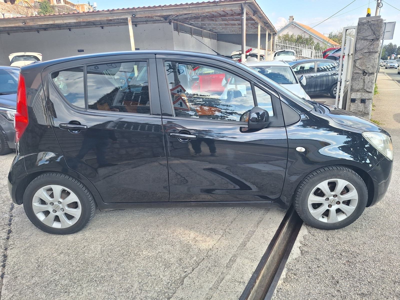 Opel Agila 1,2, fotografija 6