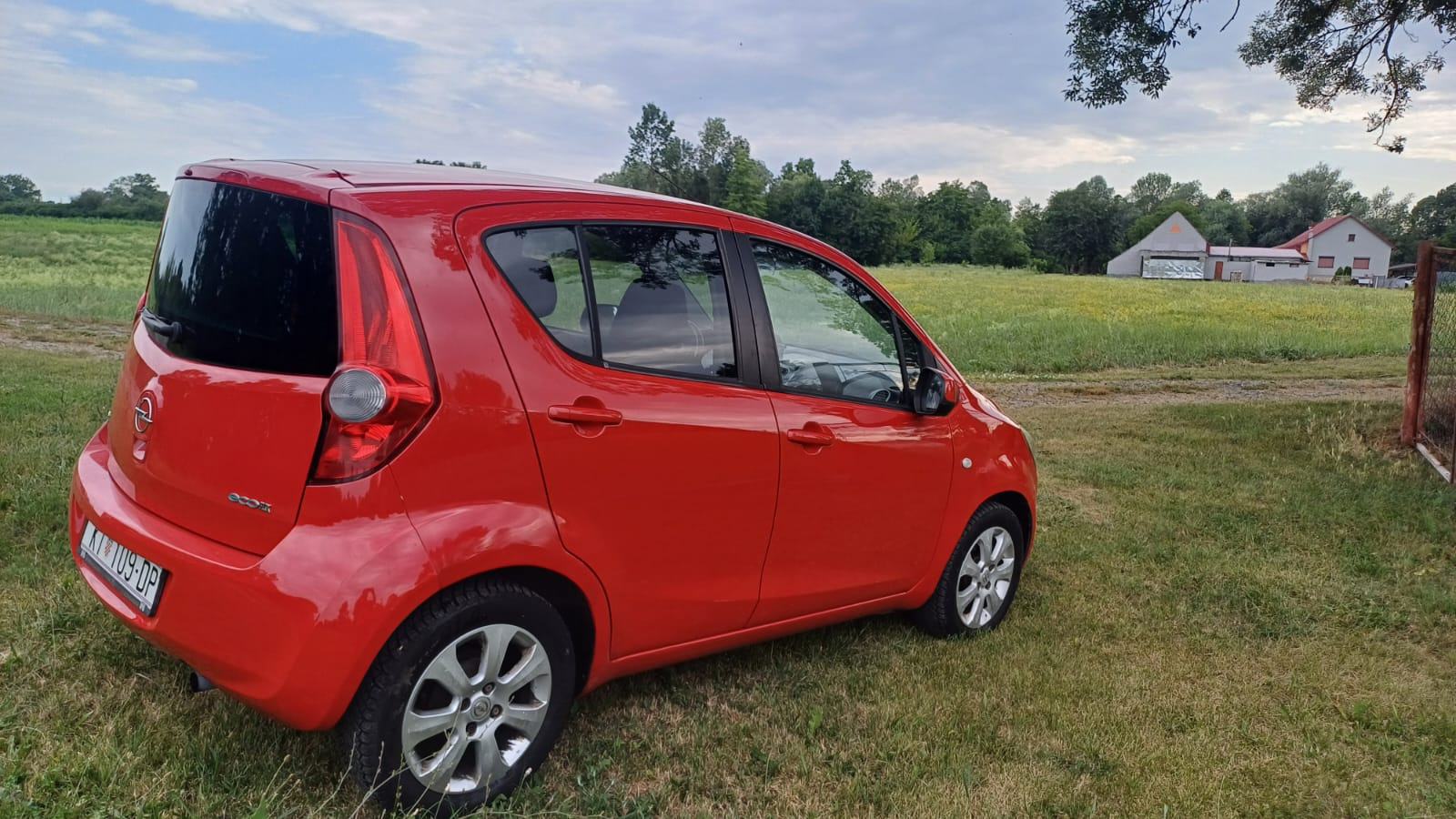 Opel Agila 1,3, fotografija 3