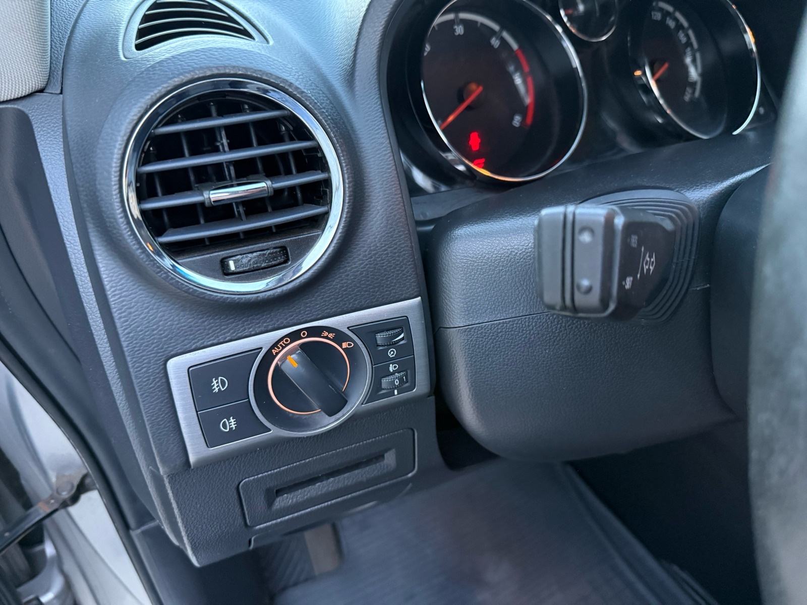 Opel Antara AWD 2,0, fotografija 13