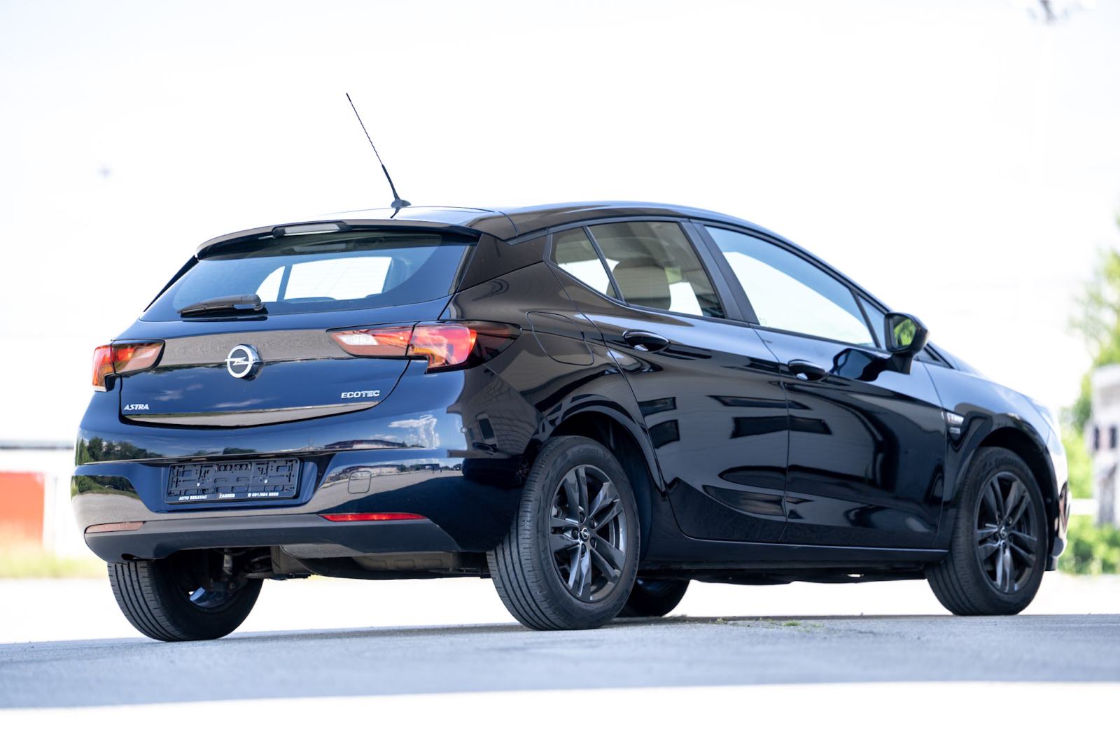 OPEL ASTRA 1.0 //MALO KM// JAKO OČUVANO VOZILO, fotografija 3