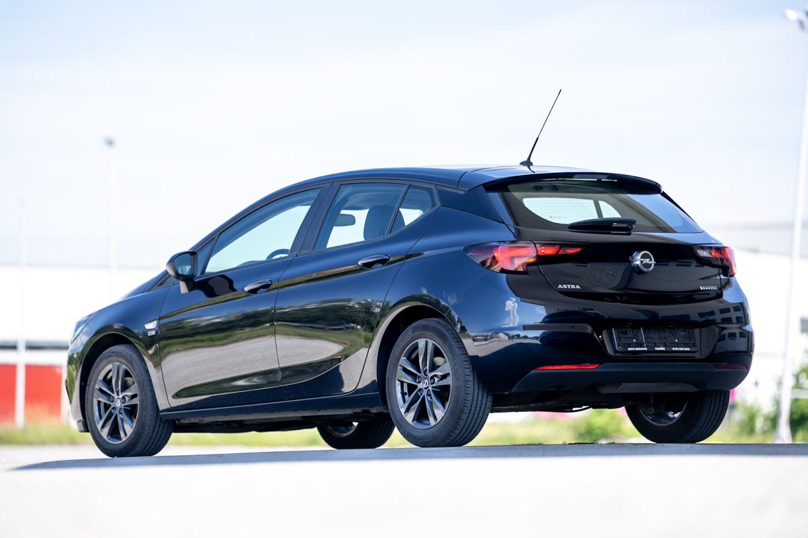 OPEL ASTRA 1.0 //MALO KM// JAKO OČUVANO VOZILO, fotografija 4