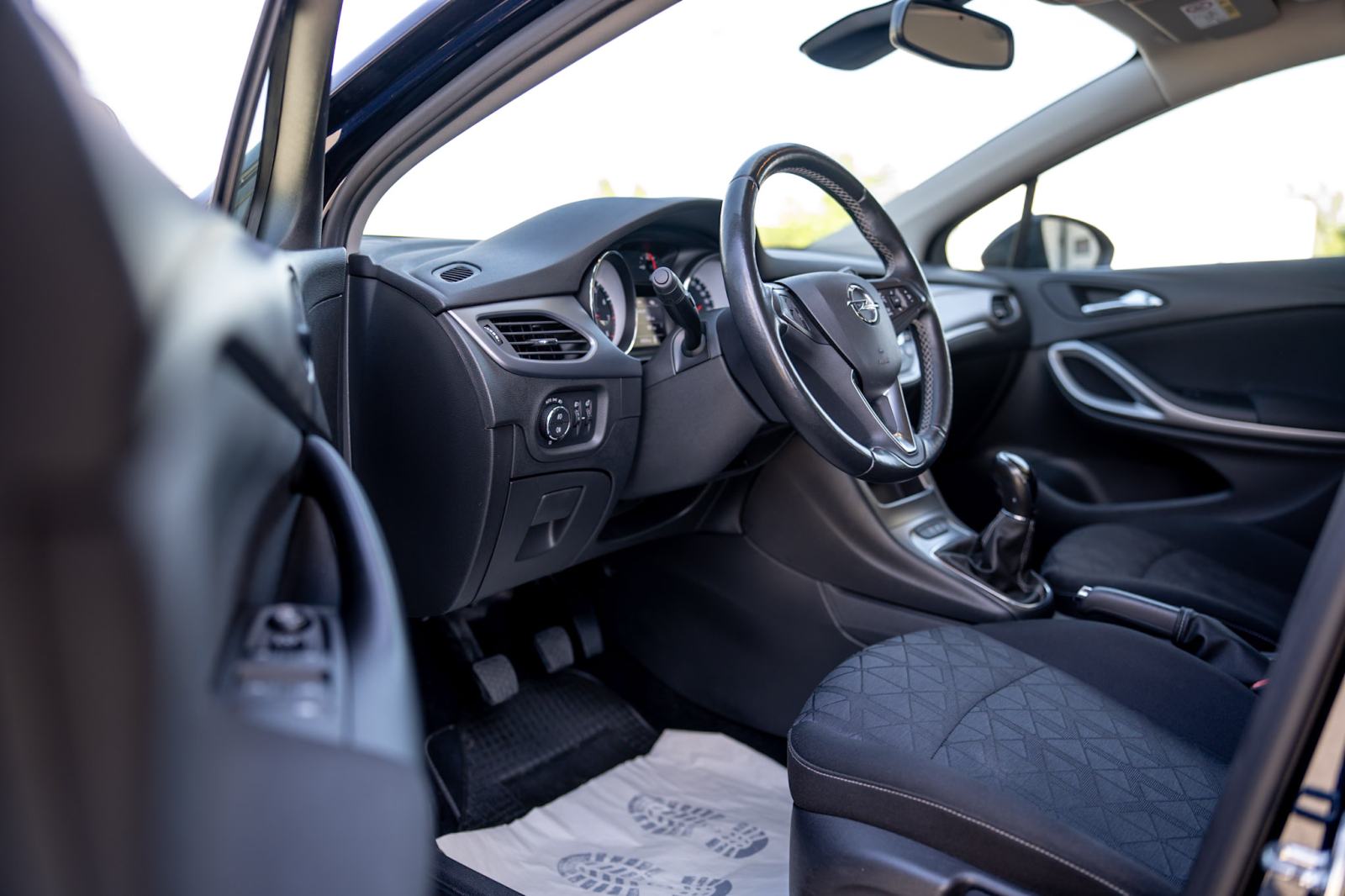 OPEL ASTRA 1.0 //MALO KM// JAKO OČUVANO VOZILO, fotografija 8