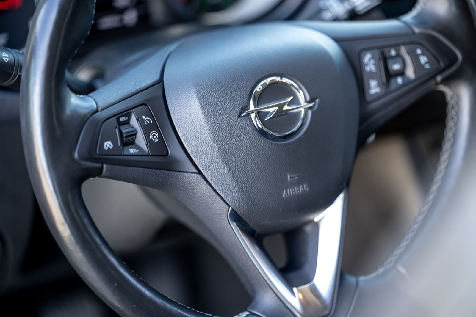 OPEL ASTRA 1.0 //MALO KM// JAKO OČUVANO VOZILO, fotografija 10