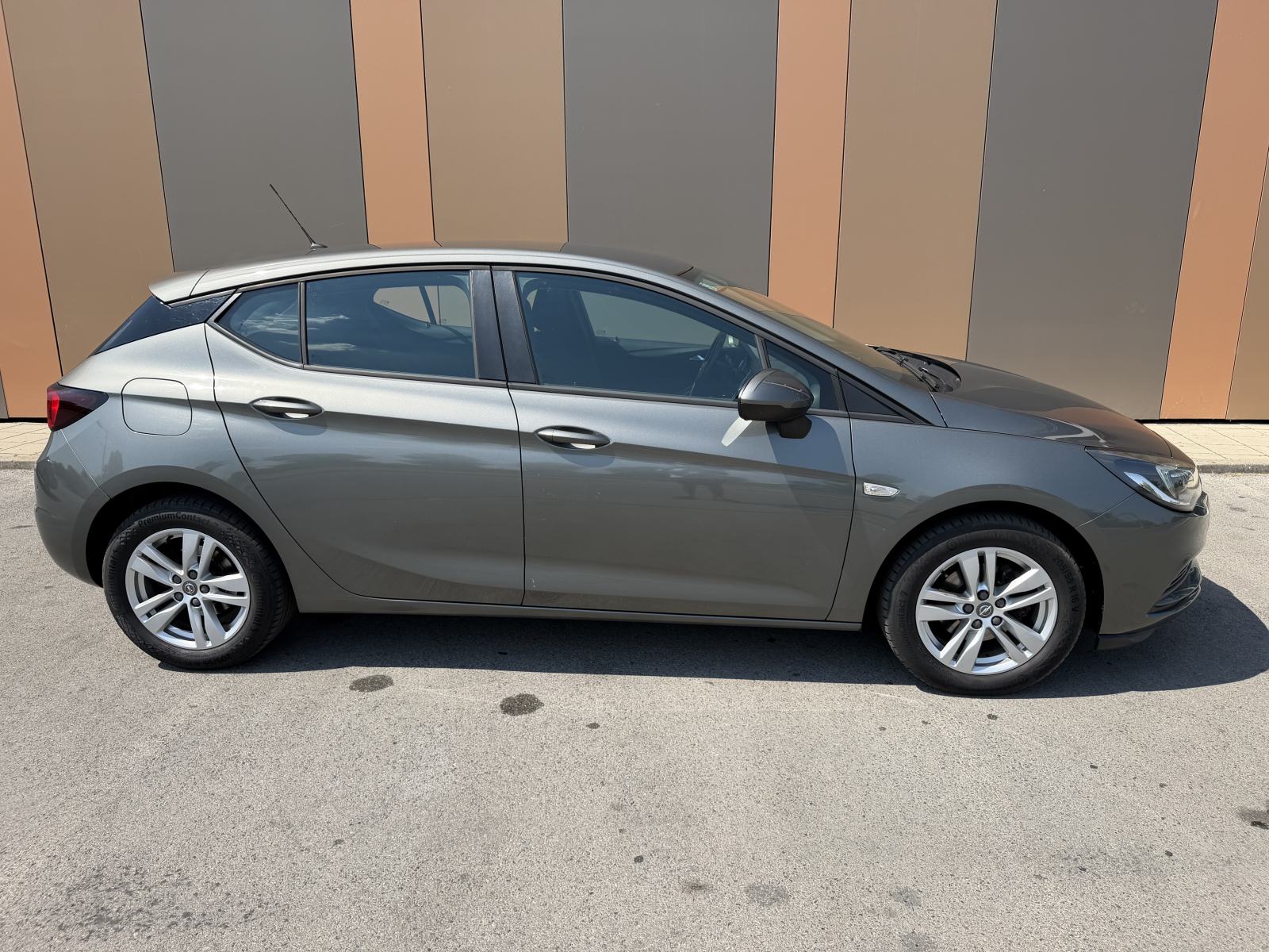 Opel Astra 1,0 Turbo, fotografija 4
