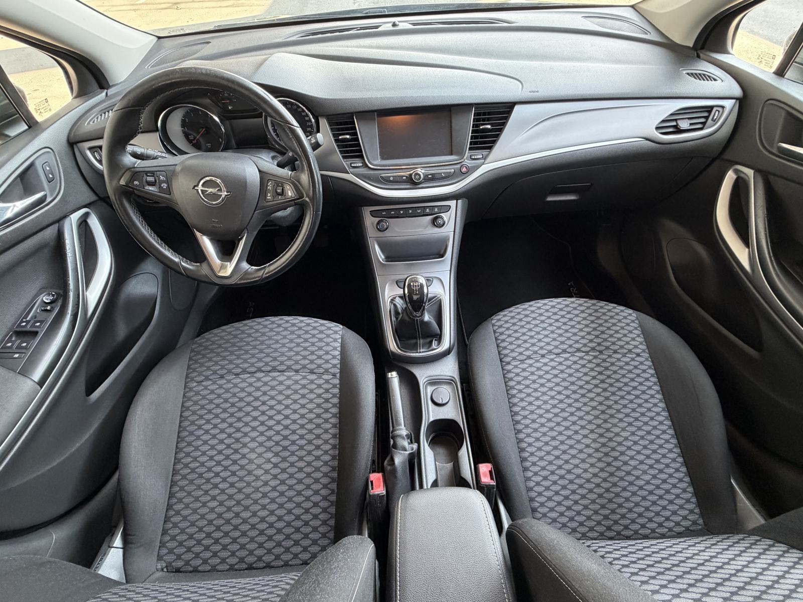 Opel Astra 1,0 Turbo, fotografija 10