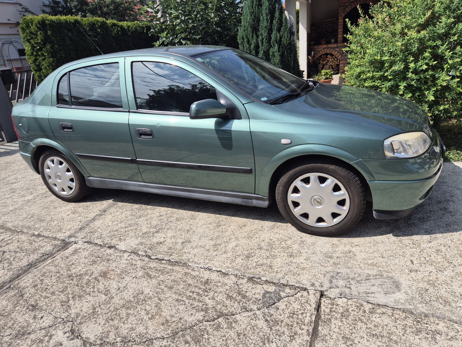 Opel Astra 1,2, fotografija 4