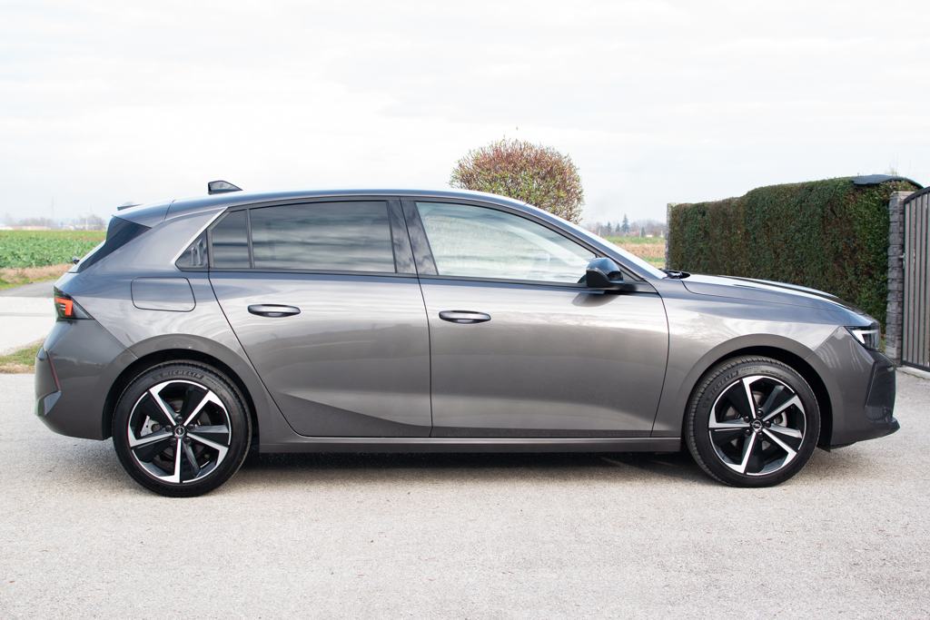 Opel Astra 1,2 Turbo 96 KW ELEGANCE SAMO 14500 KM KAO NOVA, fotografija 5