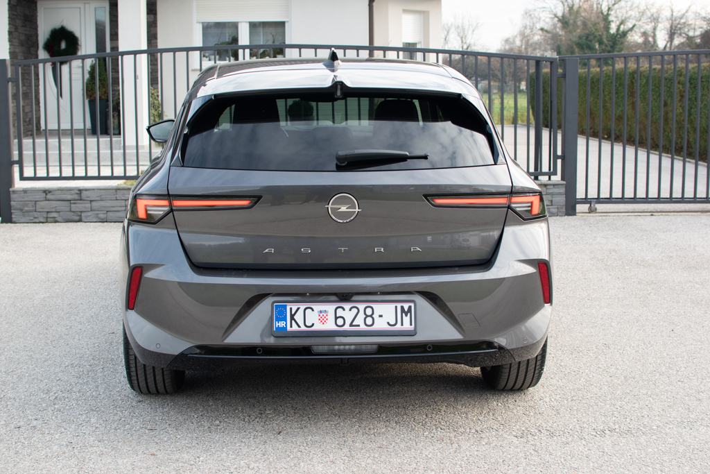 Opel Astra 1,2 Turbo 96 KW ELEGANCE SAMO 14500 KM KAO NOVA, fotografija 7