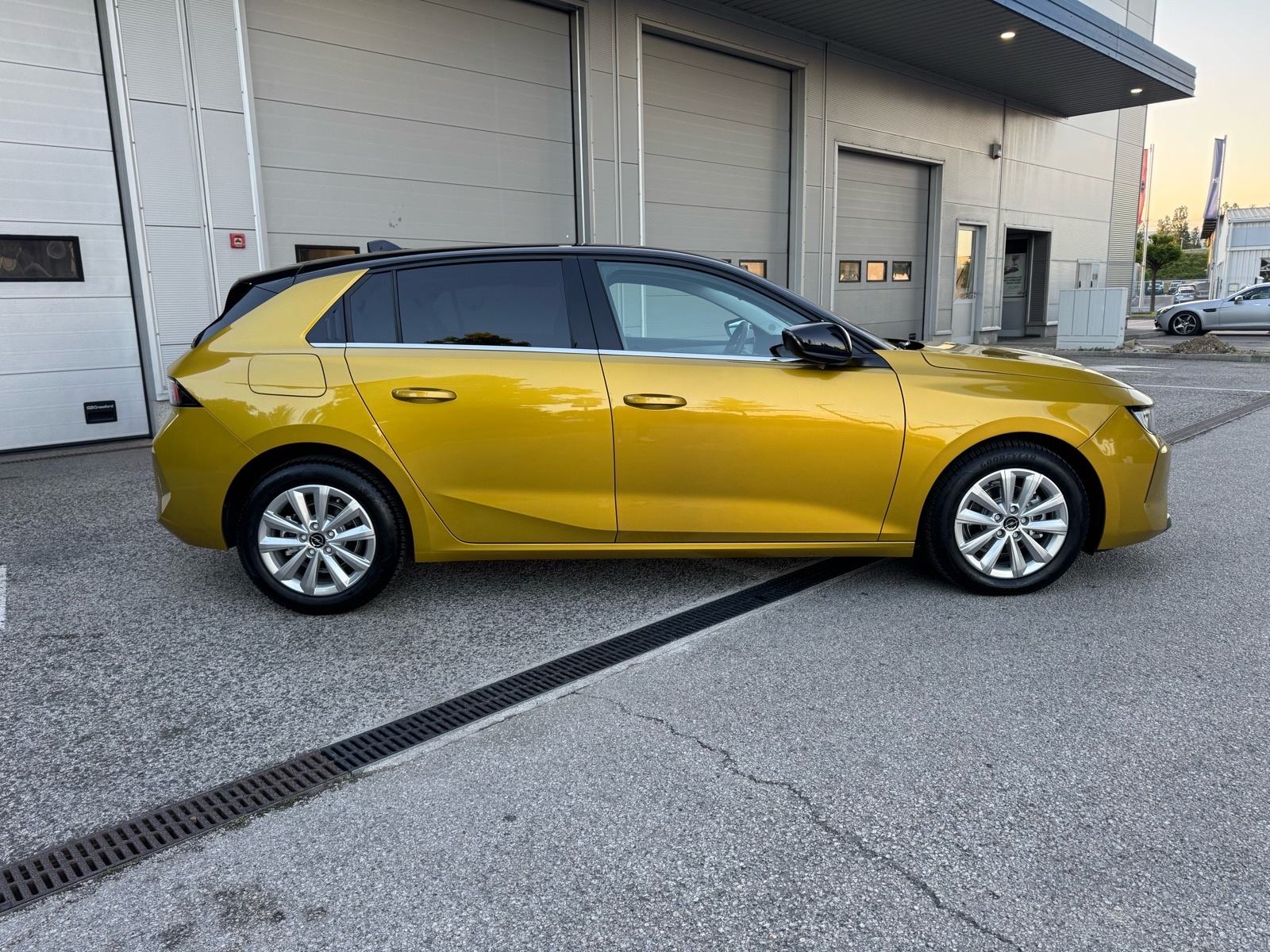 Opel Astra 1,2 Turbo *ELEGANCE,96 KW,ORIGINAL KM,2xKLJUČA,FULL OPREMA*, fotografija 6