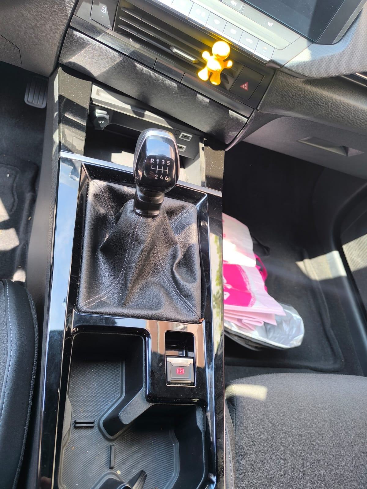 Opel Astra 1,2 Turbo GS LINE, fotografija 8