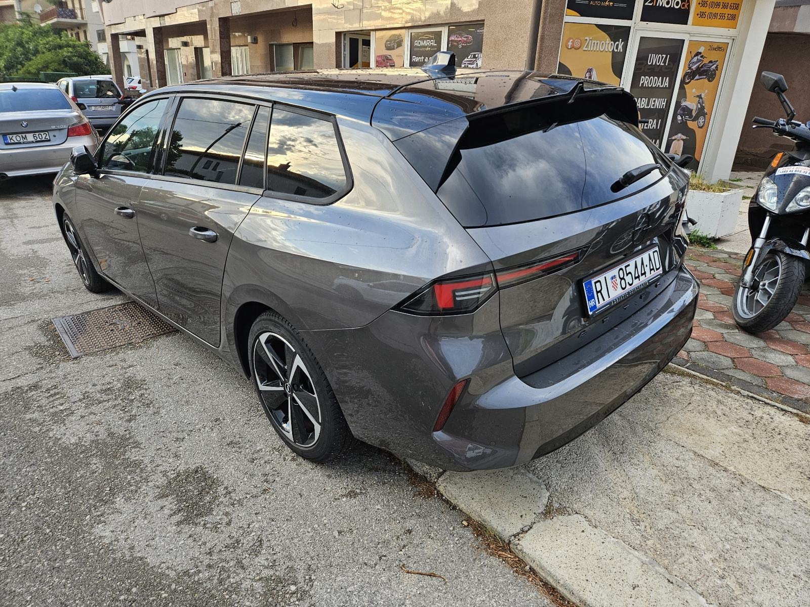Opel Astra 1,2 Turbo GS LINE, fotografija 16