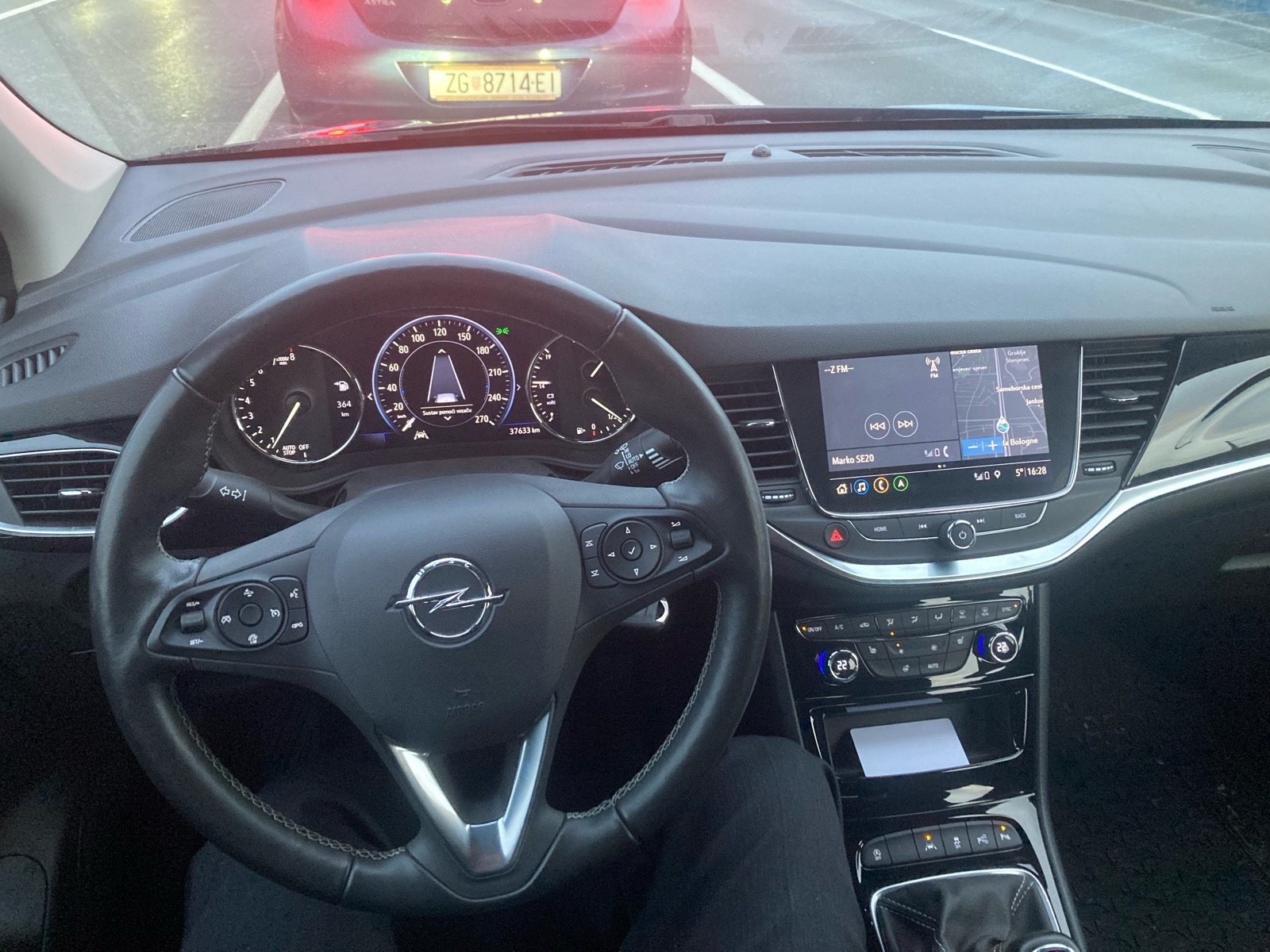 Opel Astra 1,2 Turbo, fotografija 8