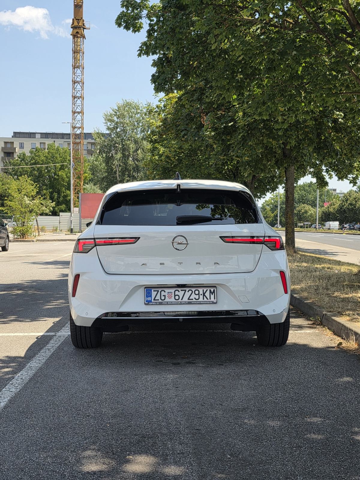 Opel Astra 1,2 Turbo, fotografija 2