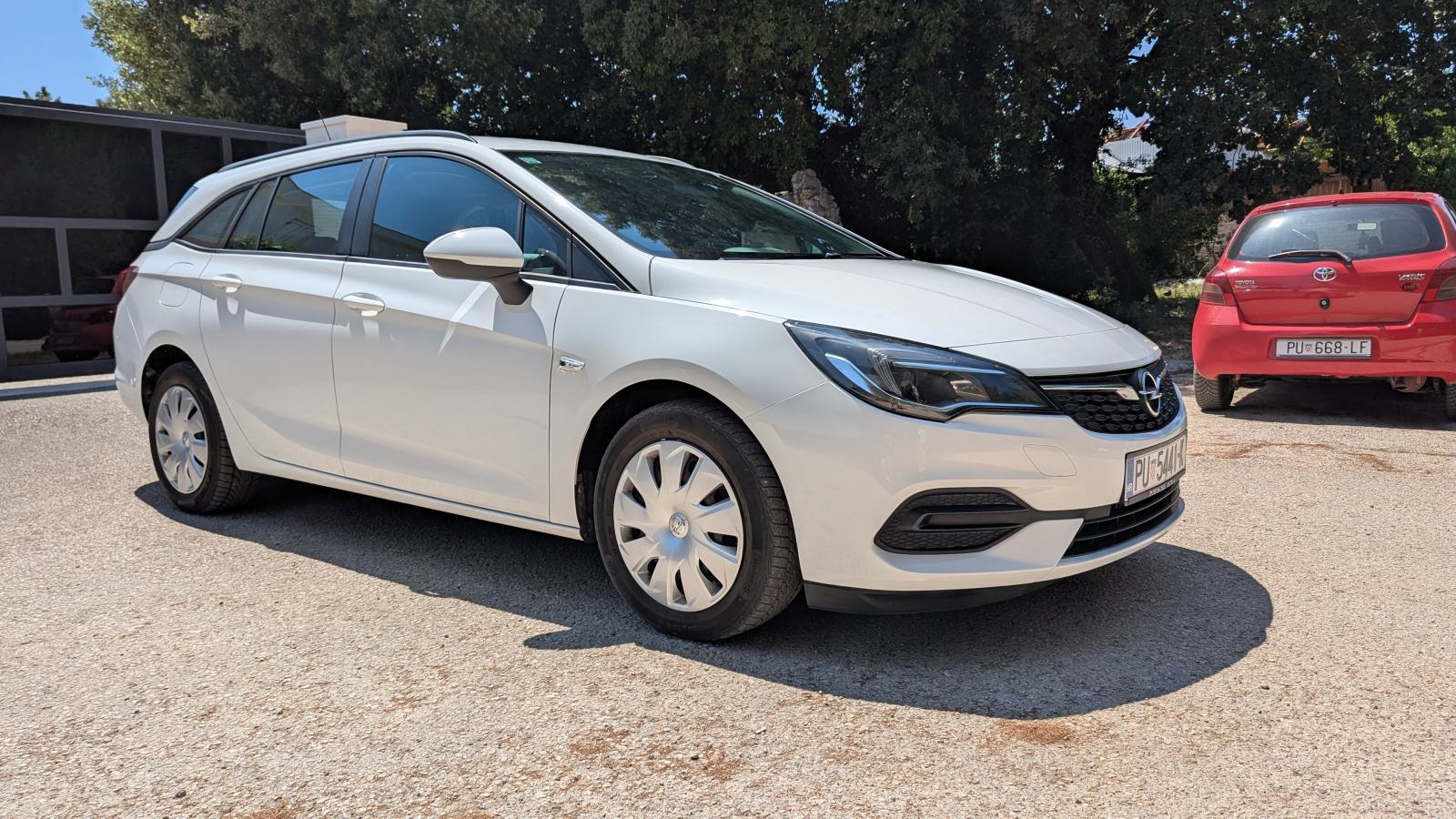 Opel Astra 1,2 Turbo, fotografija 11