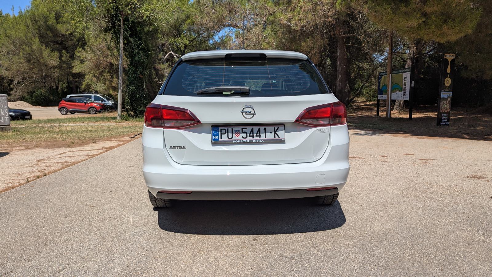 Opel Astra 1,2 Turbo, fotografija 2