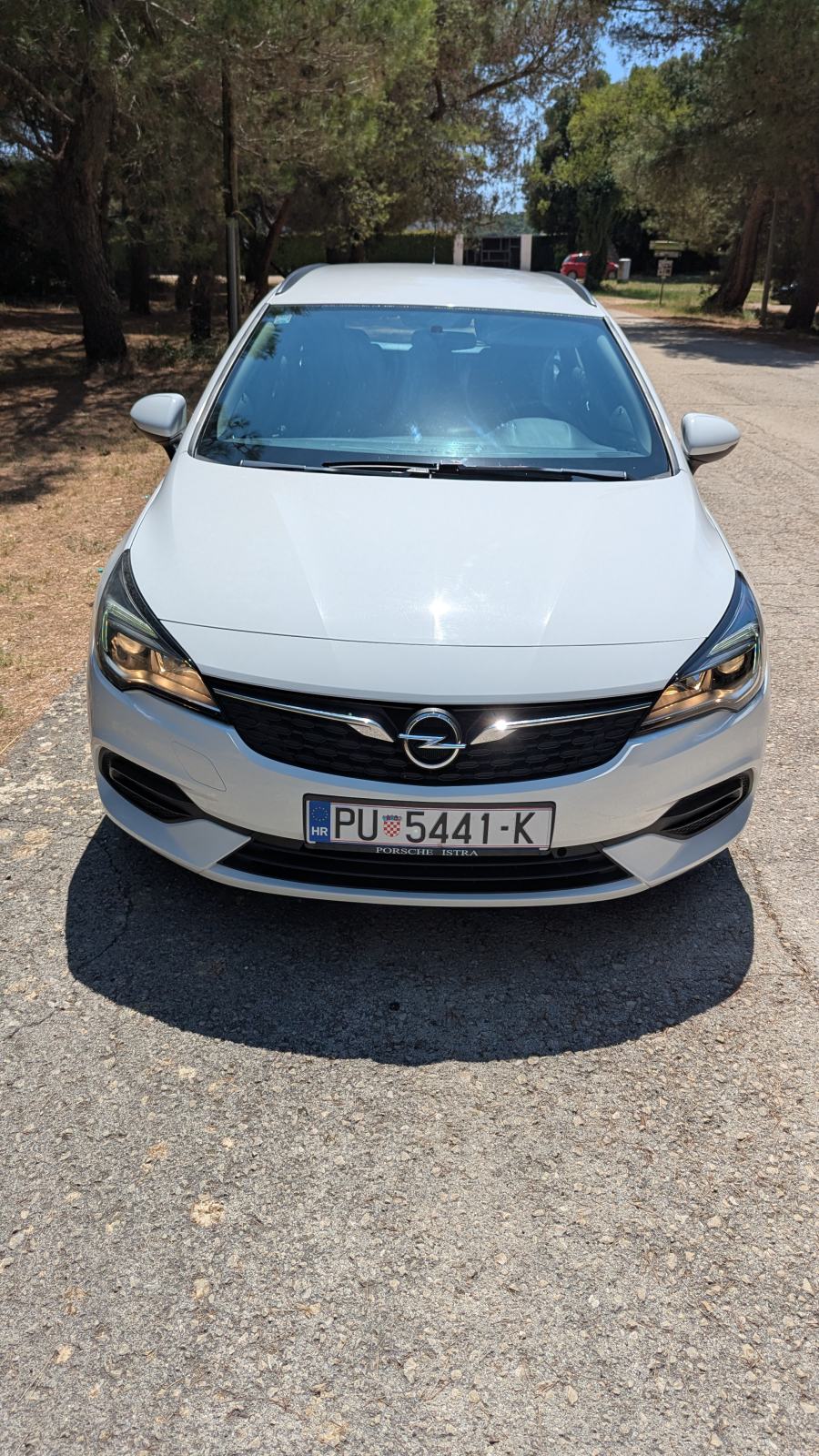 Opel Astra 1,2 Turbo, fotografija 3