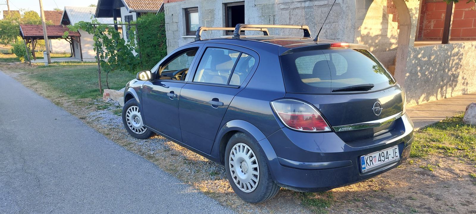 Opel Astra 1,3 CDTI, fotografija 3