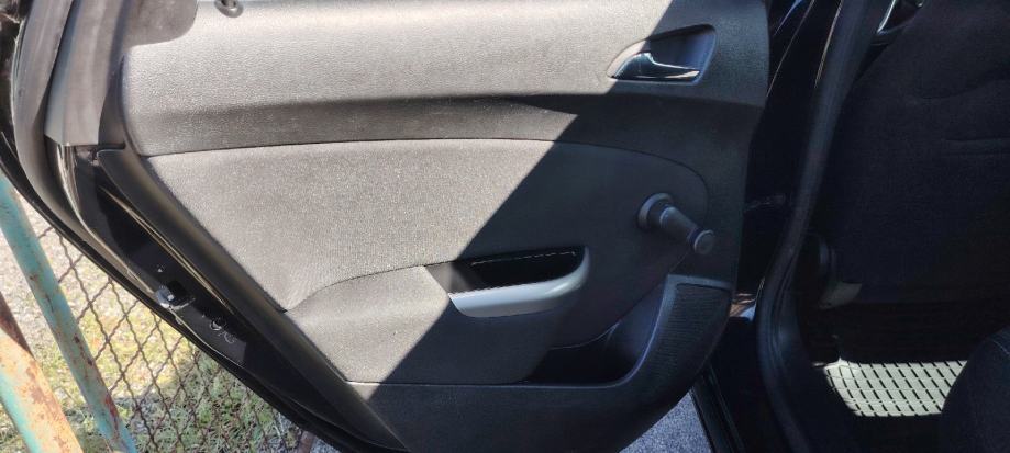 Opel Astra 1,3 CDTI, fotografija 6