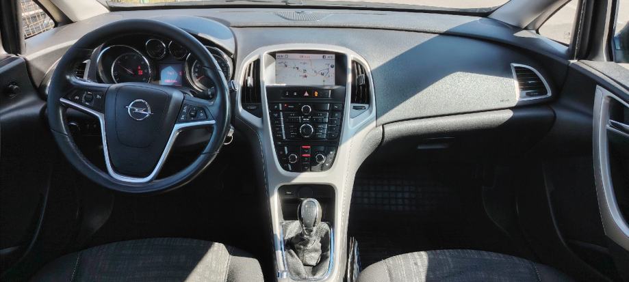 Opel Astra 1,3 CDTI, fotografija 5