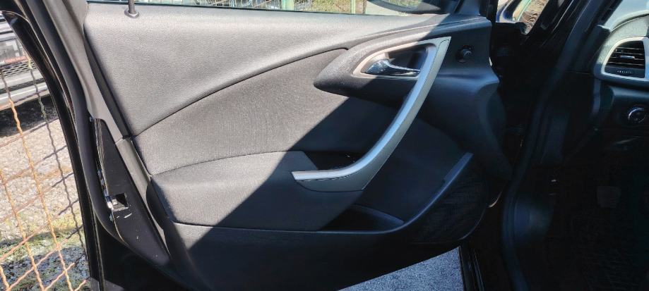 Opel Astra 1,3 CDTI, fotografija 4