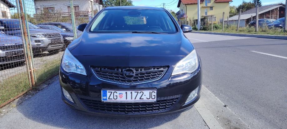 Opel Astra 1,3 CDTI, fotografija 17