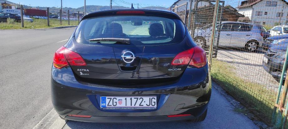Opel Astra 1,3 CDTI, fotografija 11