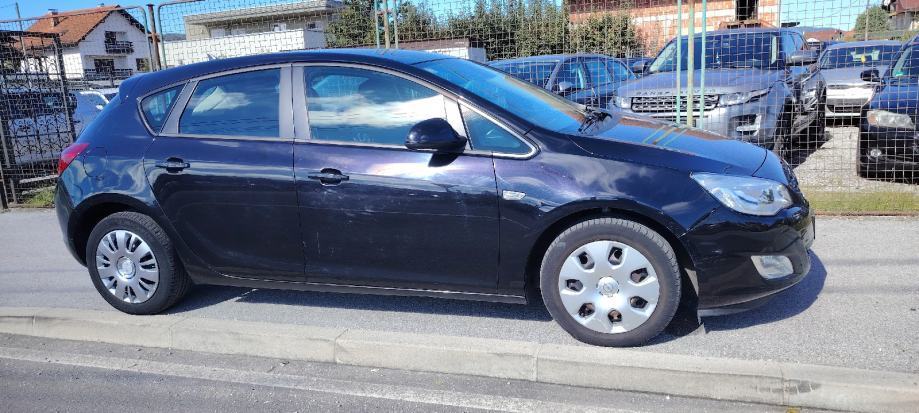 Opel Astra 1,3 CDTI, fotografija 18