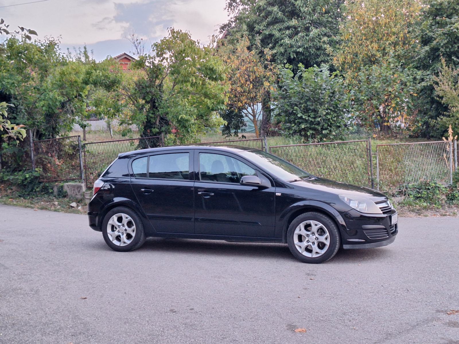 Opel Astra 1,4 i ,150 tkm kao nova, fotografija 5