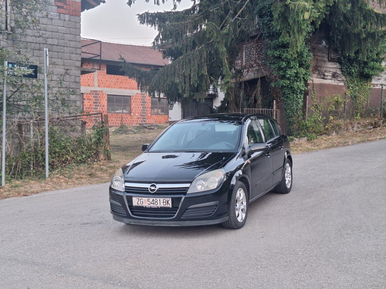 Opel Astra 1,4 i ,150 tkm kao nova, fotografija 4