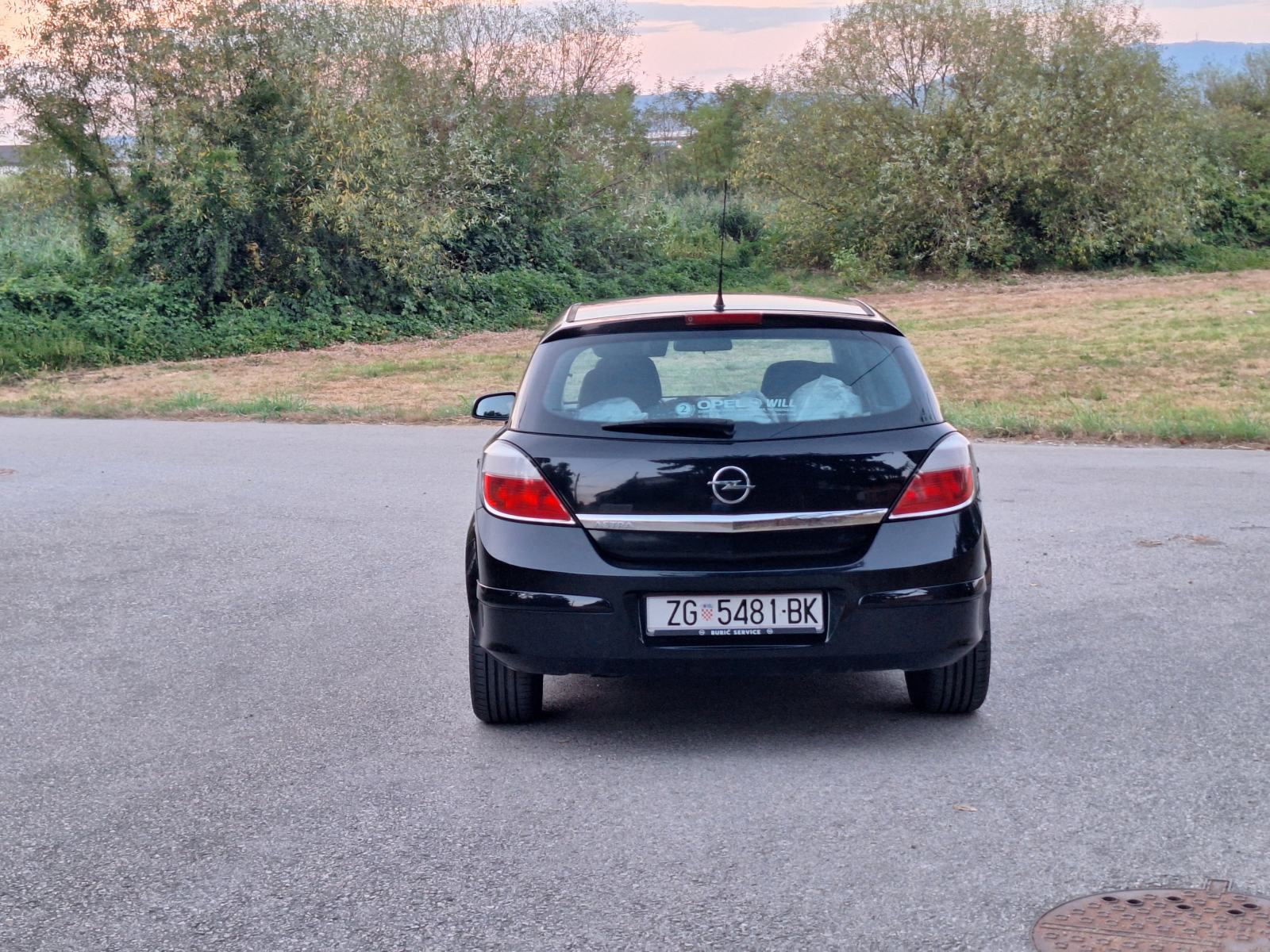 Opel Astra 1,4 i ,150 tkm kao nova, fotografija 8
