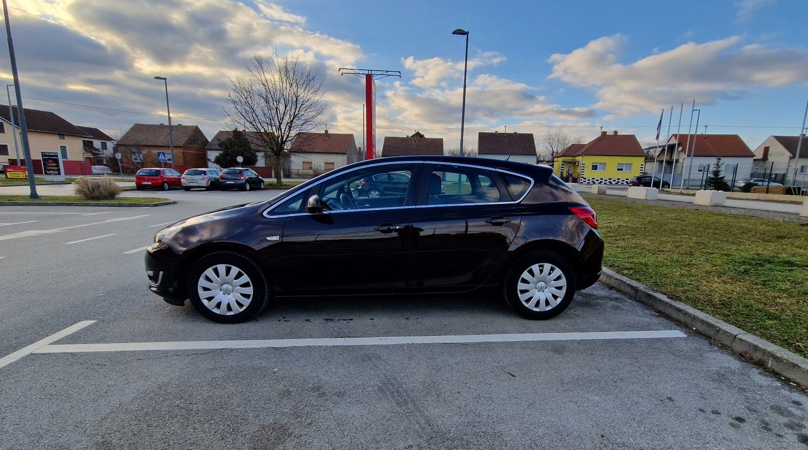 Opel Astra 1.4 16 V, fotografija 8