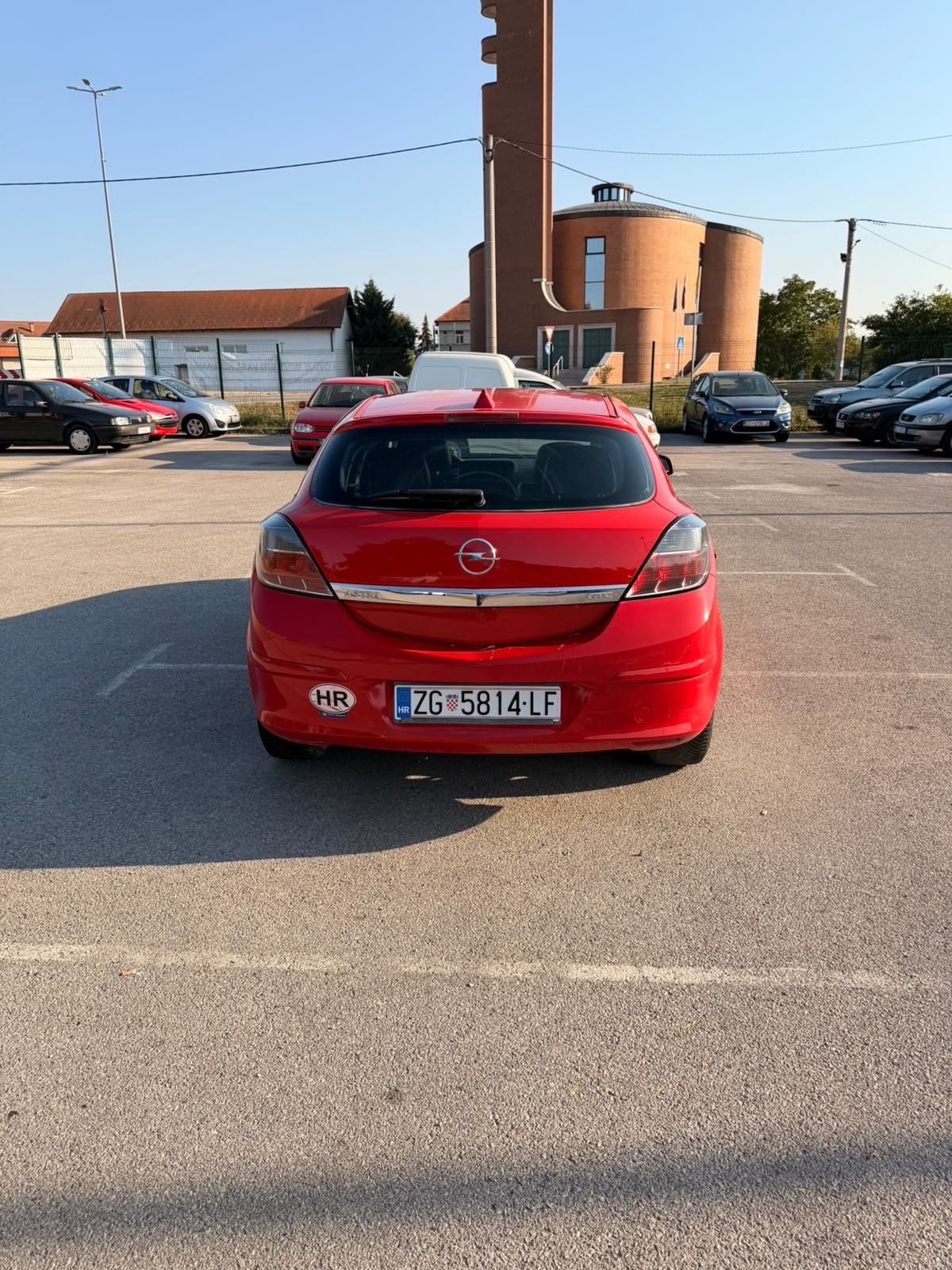 Opel Astra 1,4 16V. GTC 130 TISUCA AUTO ODLICAN, fotografija 3