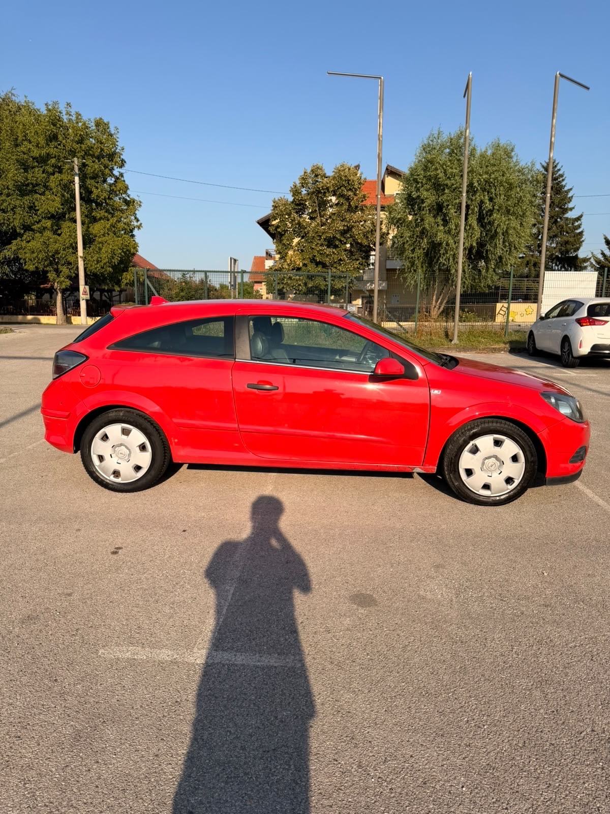 Opel Astra 1,4 16V. GTC 130 TISUCA AUTO ODLICAN, fotografija 4