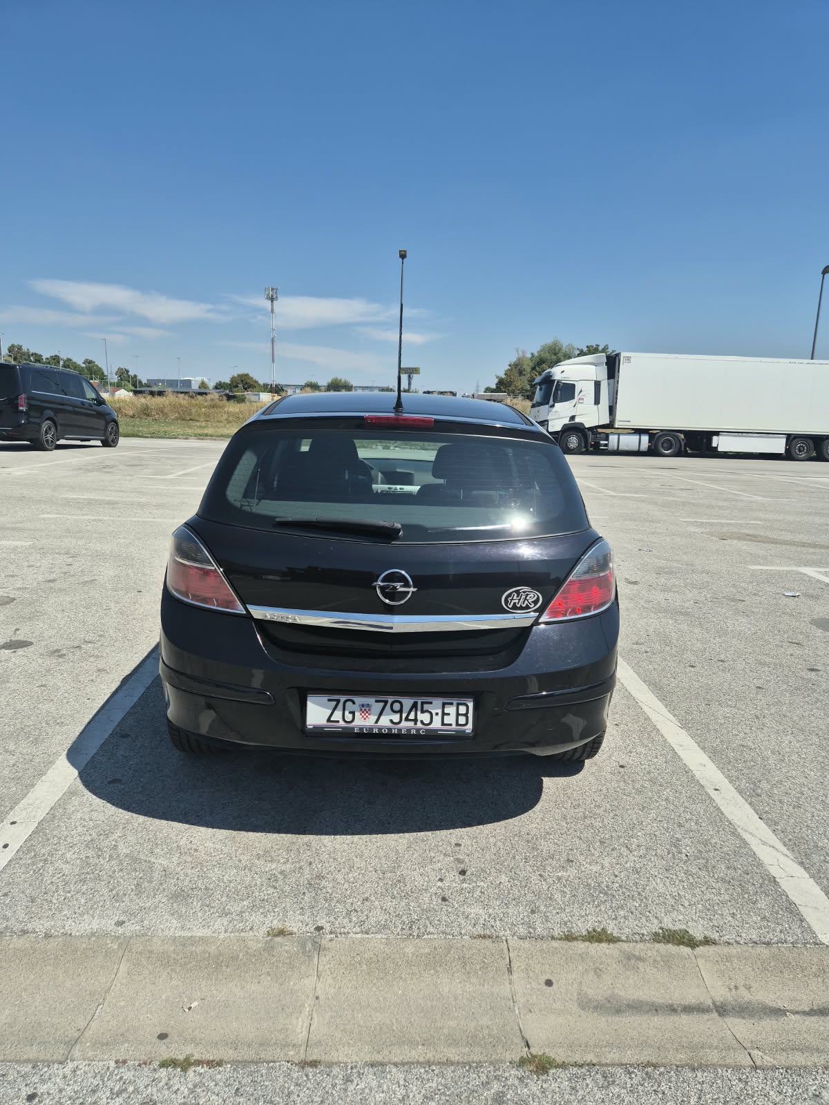 Opel Astra 1,4 16V, fotografija 8