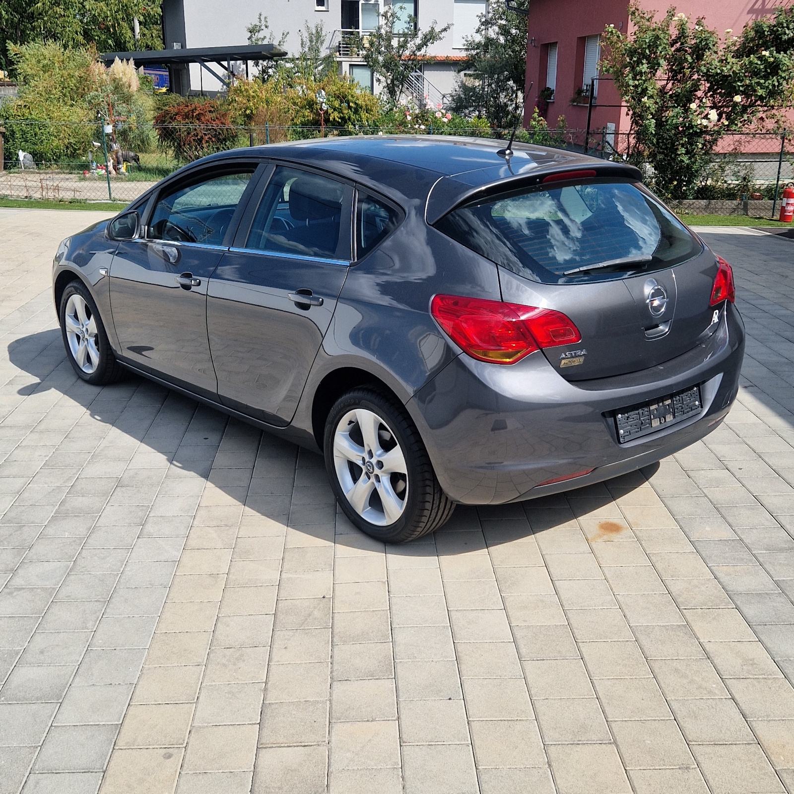 Opel Astra 1,4 benzin 74 kW- Nije turbo • Hr auto• 129.ooo km, fotografija 7