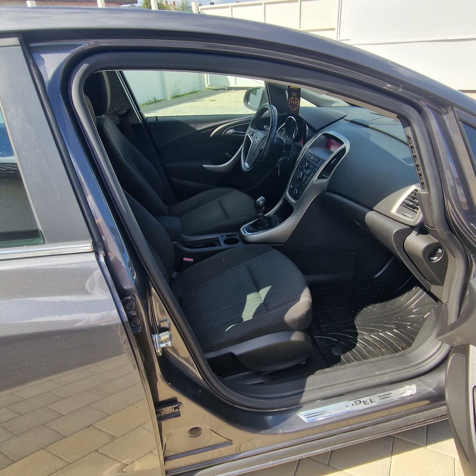 Opel Astra 1,4 benzin 74 kW- Nije turbo • Hr auto• 129.ooo km, fotografija 11