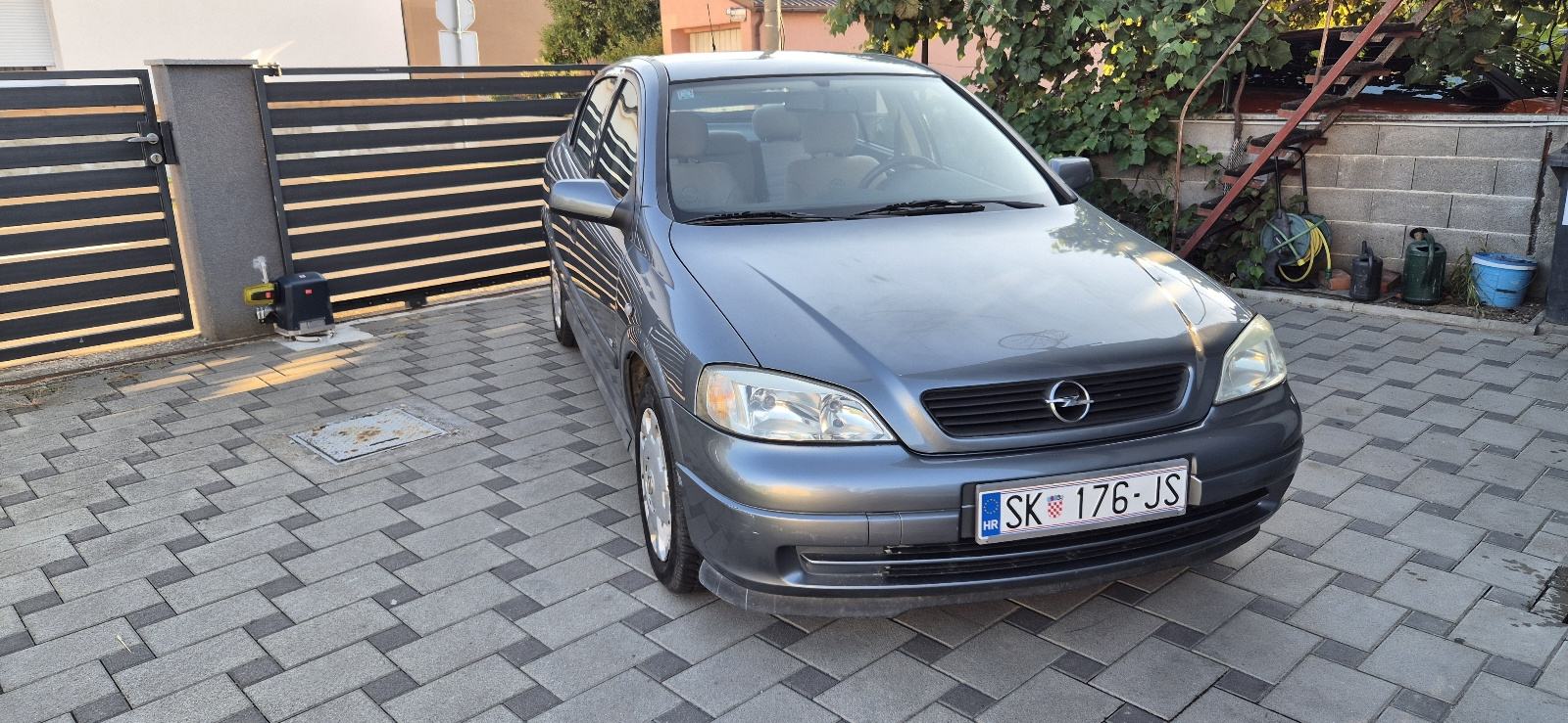 Opel Astra 1,4..KLIMA..90000 KM..HR VOZILO, fotografija 5