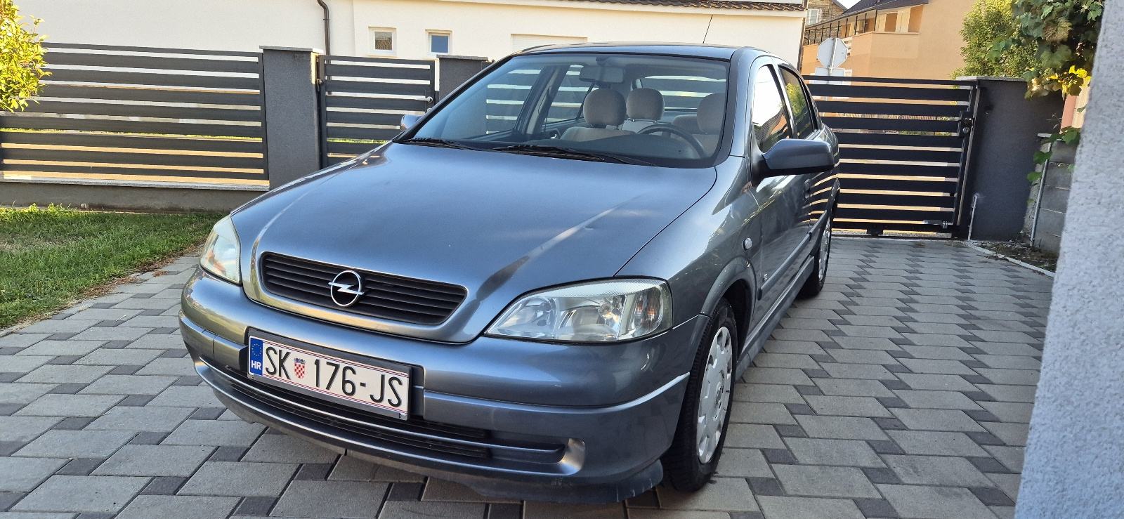 Opel Astra 1,4..KLIMA..90000 KM..HR VOZILO, fotografija 2