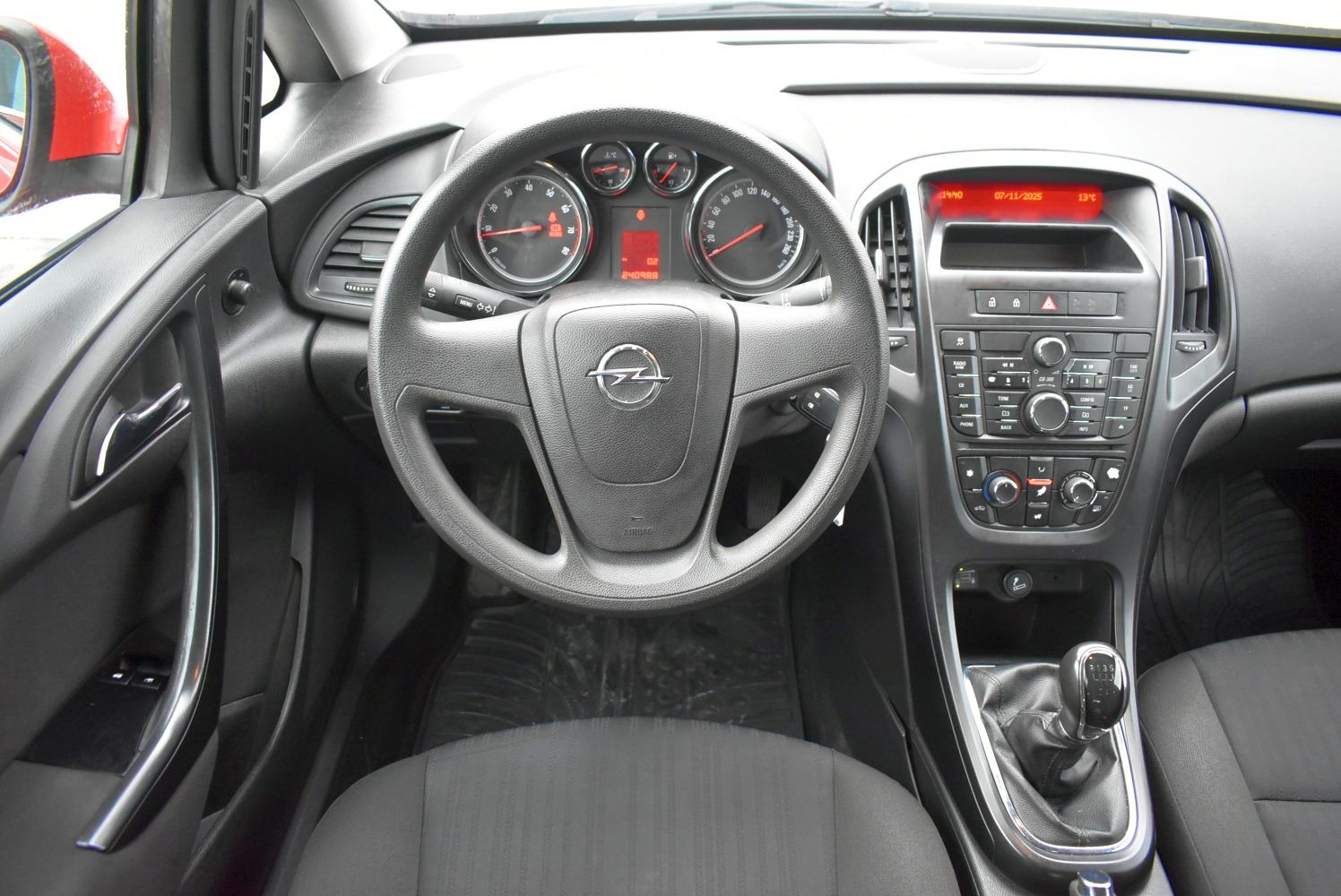 Opel Astra 1.4 LPG Essentia *HR* SERVISNA, 1. VLASNIK*, fotografija 8