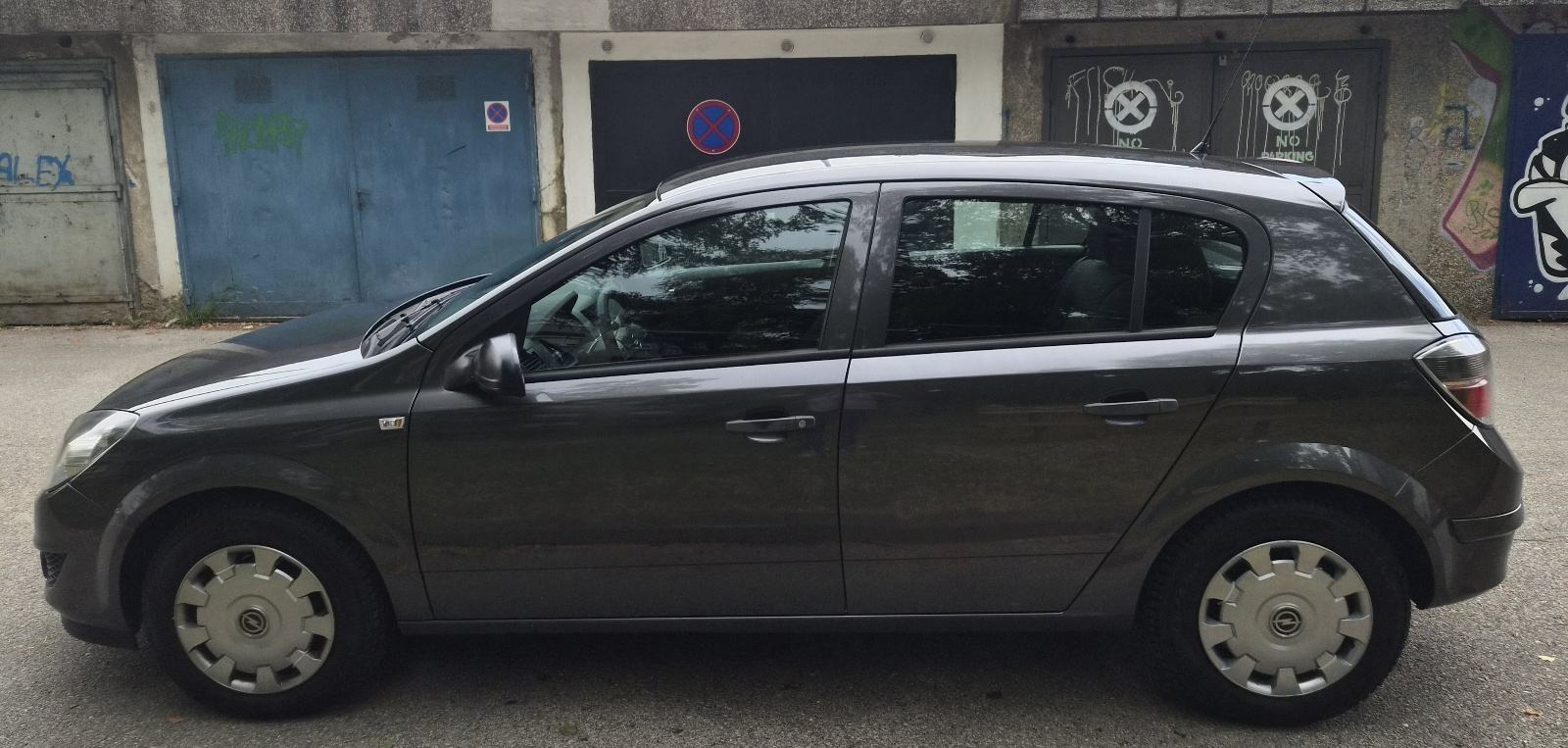 OPEL ASTRA 1.4 REGISTRIRAN DO 16.07.2027 SERVISNA I SVI RAČUNI 2009 GO, fotografija 6