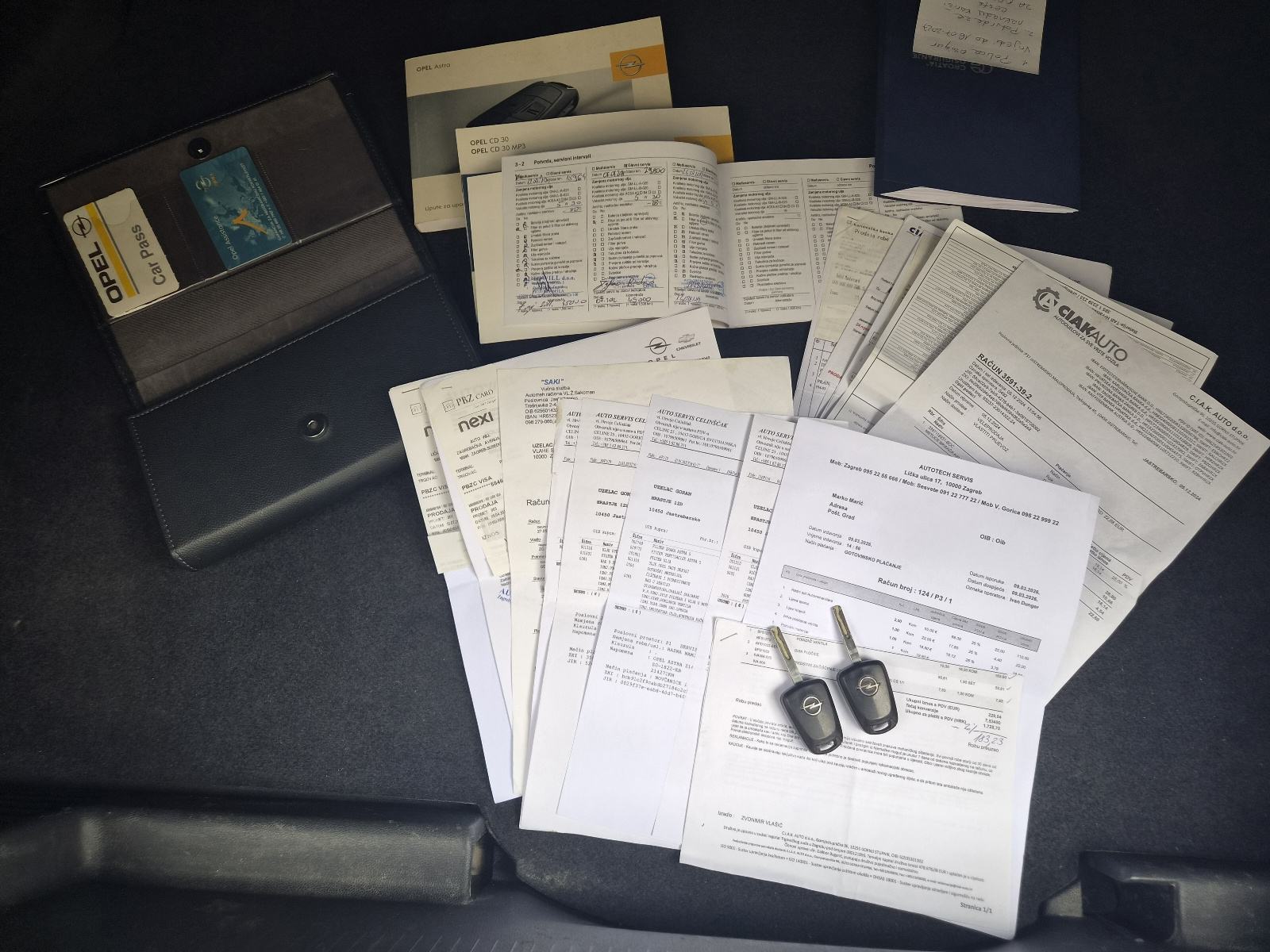 OPEL ASTRA 1.4 REGISTRIRAN DO 16.07.2027 SERVISNA I SVI RAČUNI 2009 GO, fotografija 3