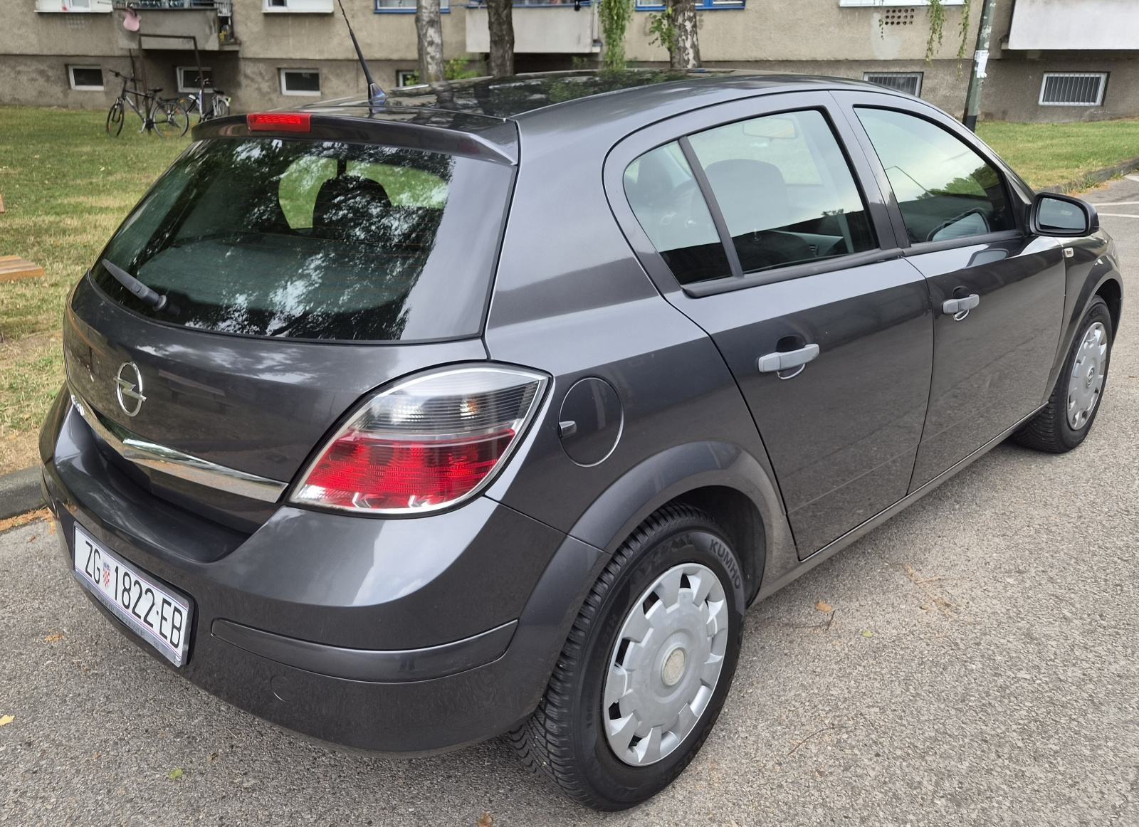 OPEL ASTRA 1.4 REGISTRIRAN DO 16.07.2027 SERVISNA I SVI RAČUNI 2009 GO, fotografija 9
