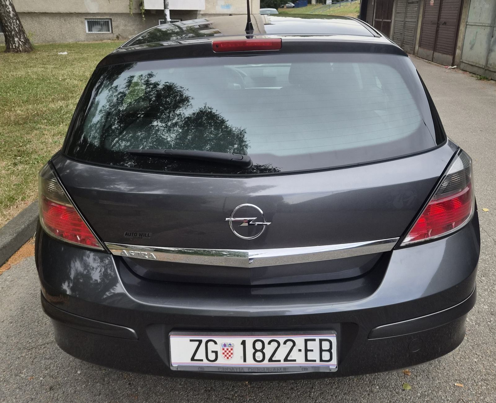 OPEL ASTRA 1.4 REGISTRIRAN DO 16.07.2027 SERVISNA I SVI RAČUNI 2009 GO, fotografija 10