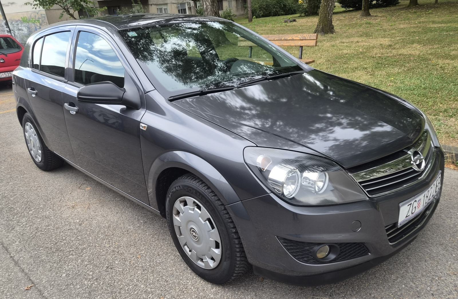 OPEL ASTRA 1.4 REGISTRIRAN DO 16.07.2027 SERVISNA I SVI RAČUNI 2009 GO, fotografija 4