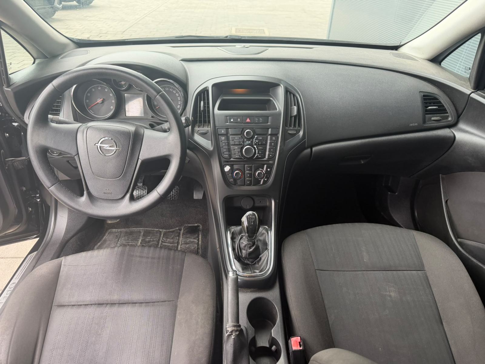 Opel Astra 1.4 - REGISTRIRANA - KLIMA - AUTOKREDIT, fotografija 11