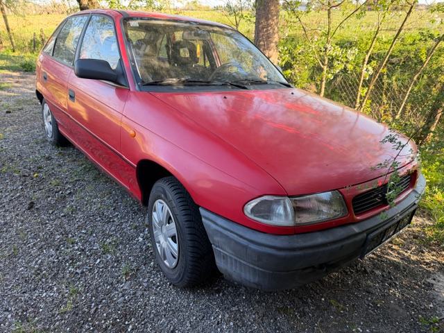 Opel Astra 1,4, fotografija 6