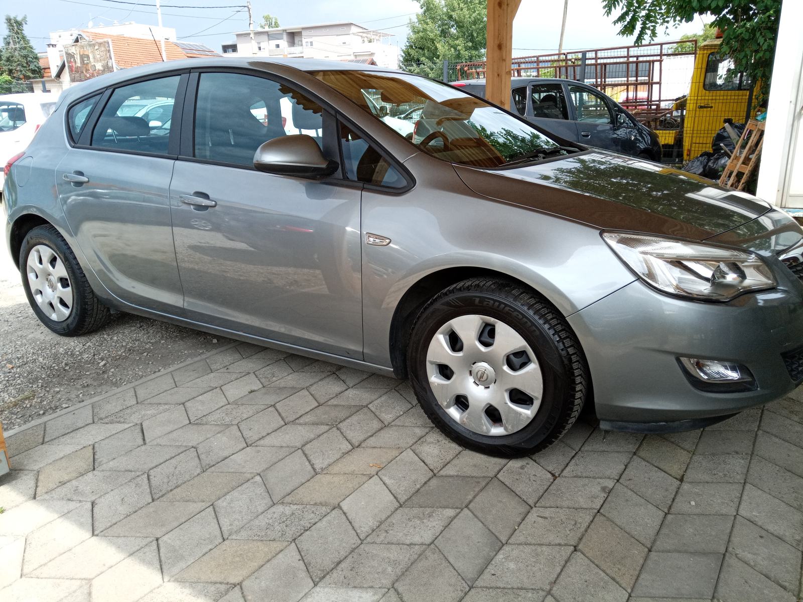 Opel Astra 1,4, fotografija 11