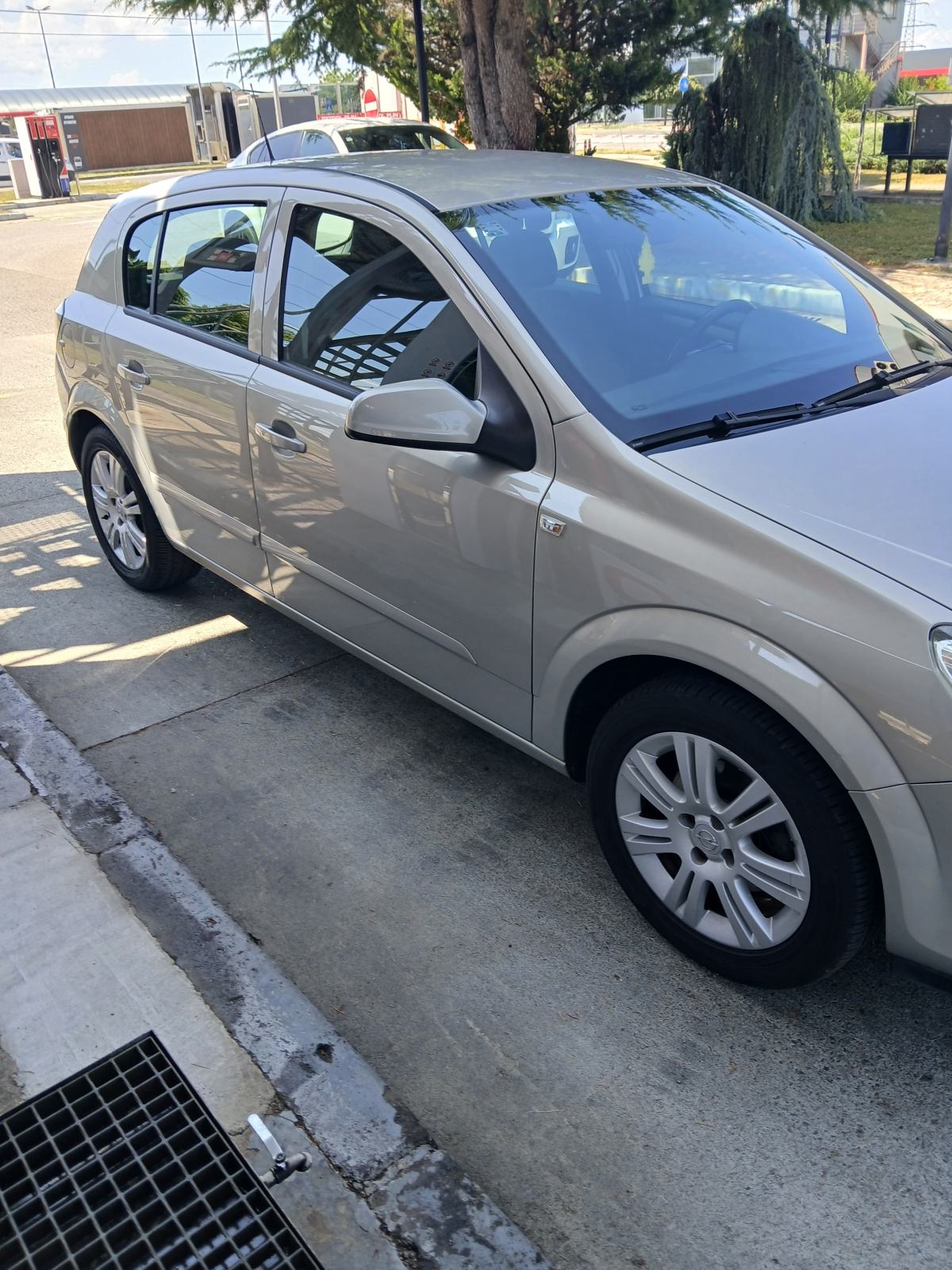 Opel Astra 1,4 TWINPORT HR VOZILO SAMO 167 TKM, fotografija 4