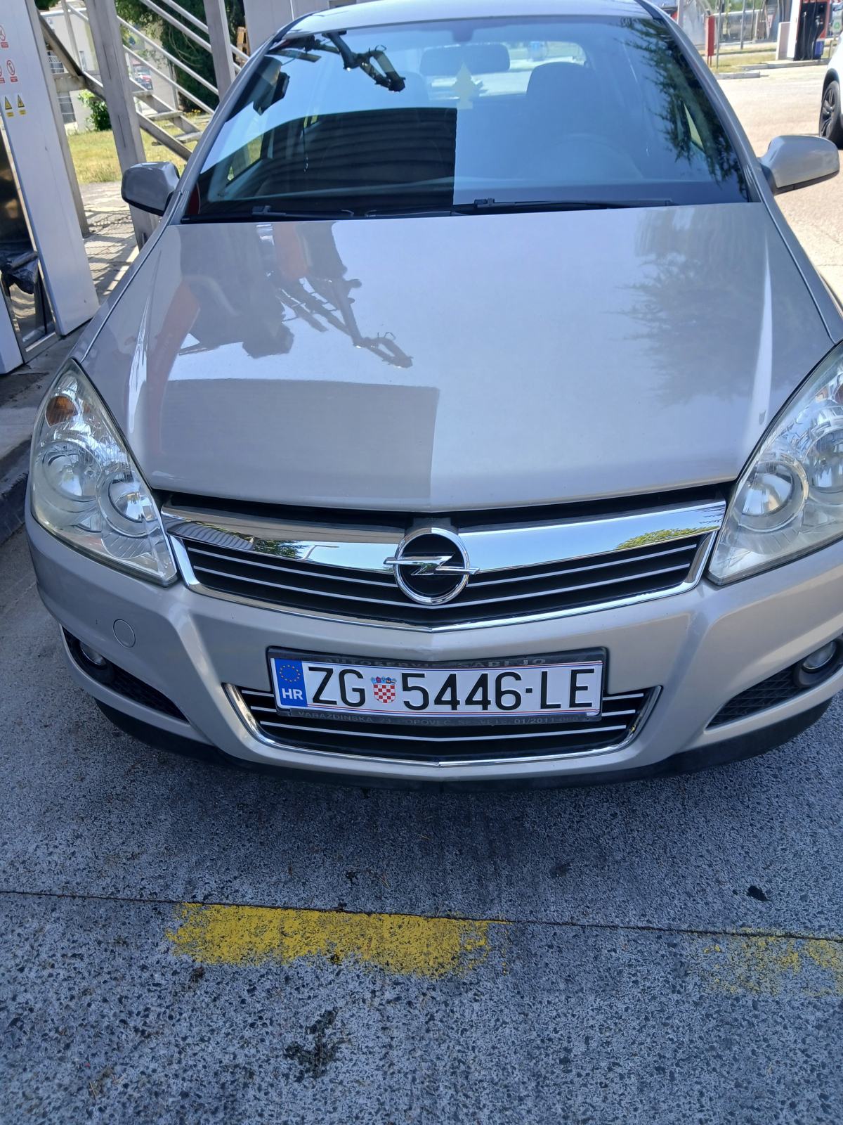 Opel Astra 1,4 TWINPORT HR VOZILO SAMO 167 TKM, fotografija 1